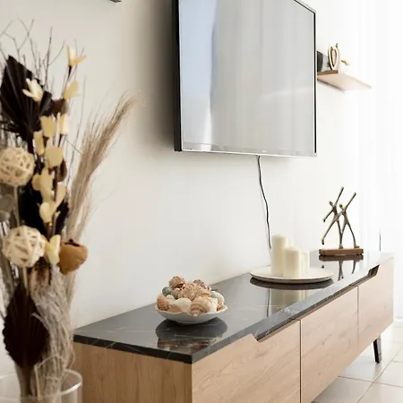 The Pervolia 206