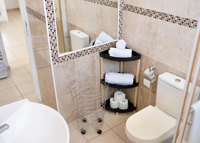 アパート The Pervolia 206 パ フォス