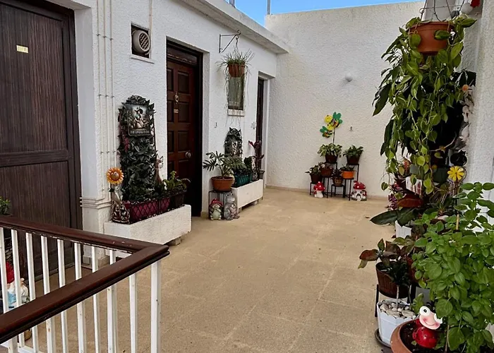 公寓 The Pervolia 206